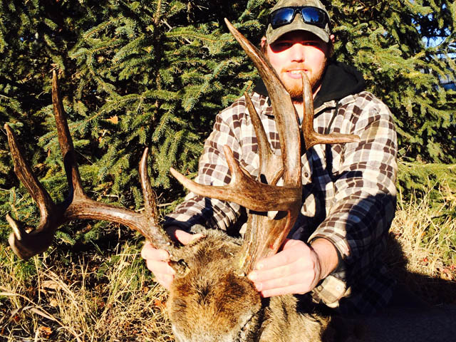 Hunting Whitetail in Alberta Canada